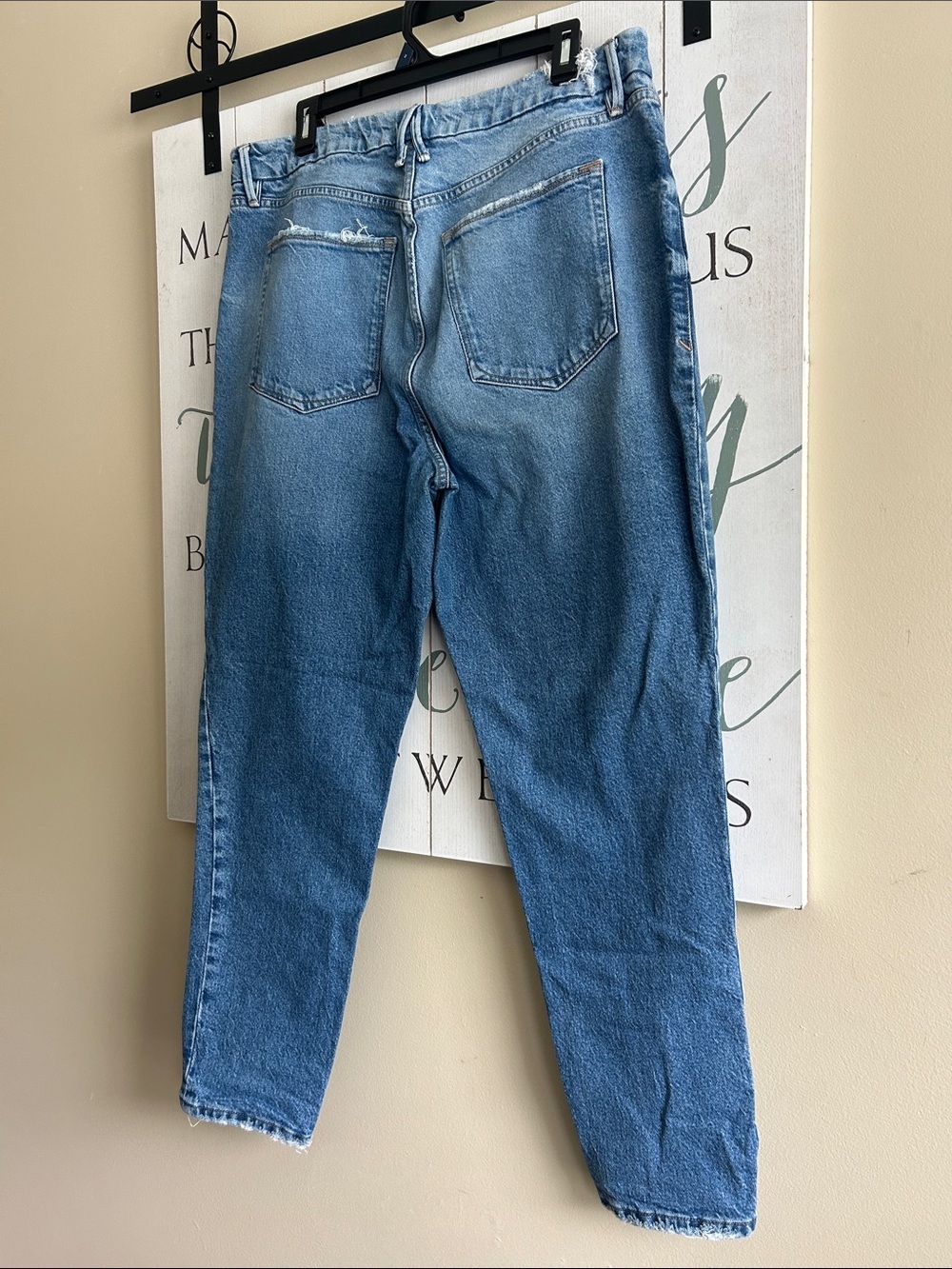 Good American medium-wash hi-rise jeans with distinct distressing, size 14/32 - Picture 7 of 10